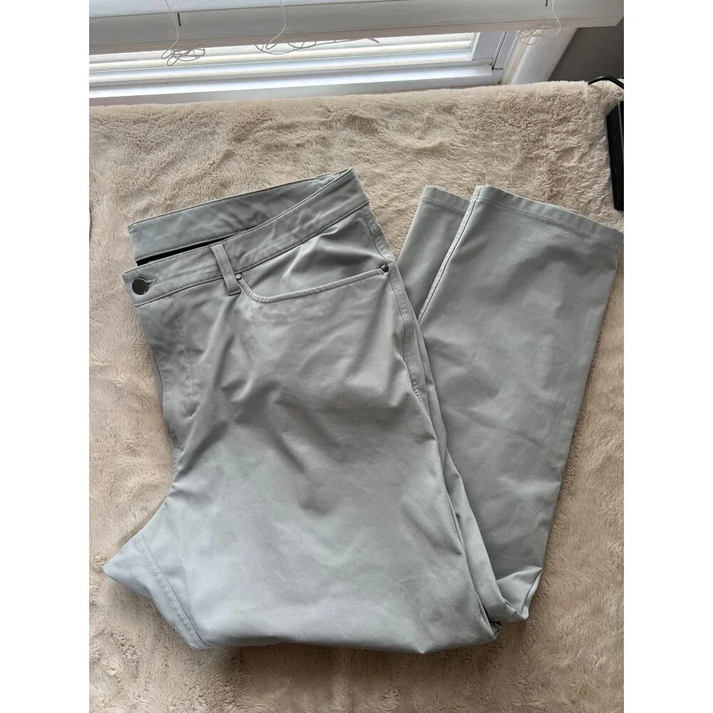 Lululemon Mens Light Gray ABC Pants Size 40 With Back & Front Pockets - Comfy